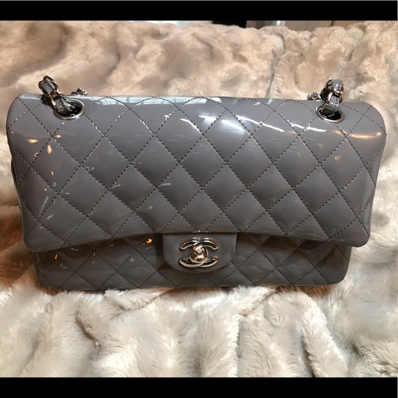 SOLD 💕 Chanel “Limited Edition” Enamel Grey - Picture 2 of 13